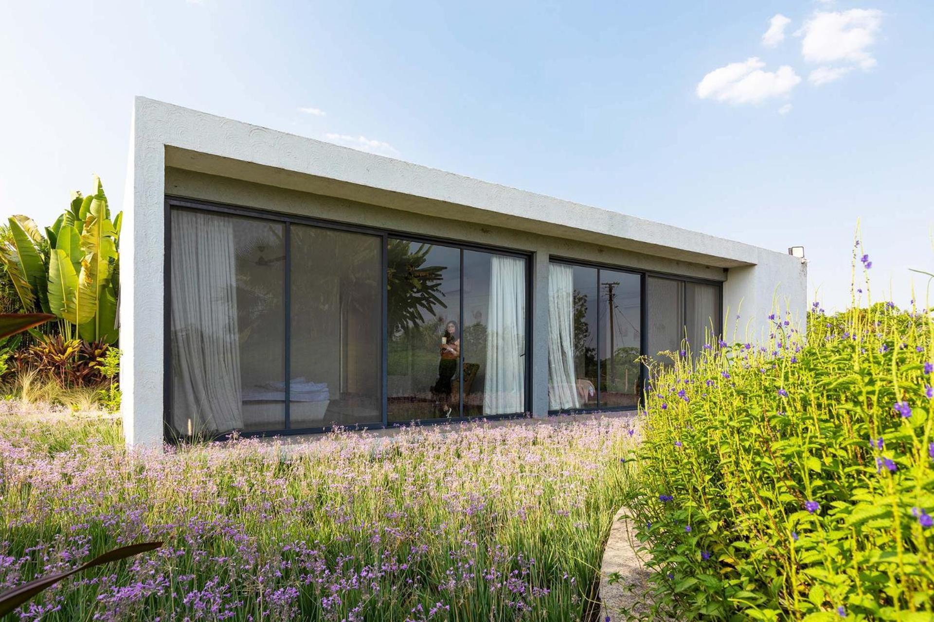 Open House By Stayvista - Nestled In Nature, Featuring A Swimming Pool & Expansive Lawn For A Serene Retreat Shikrapur Exterior foto
