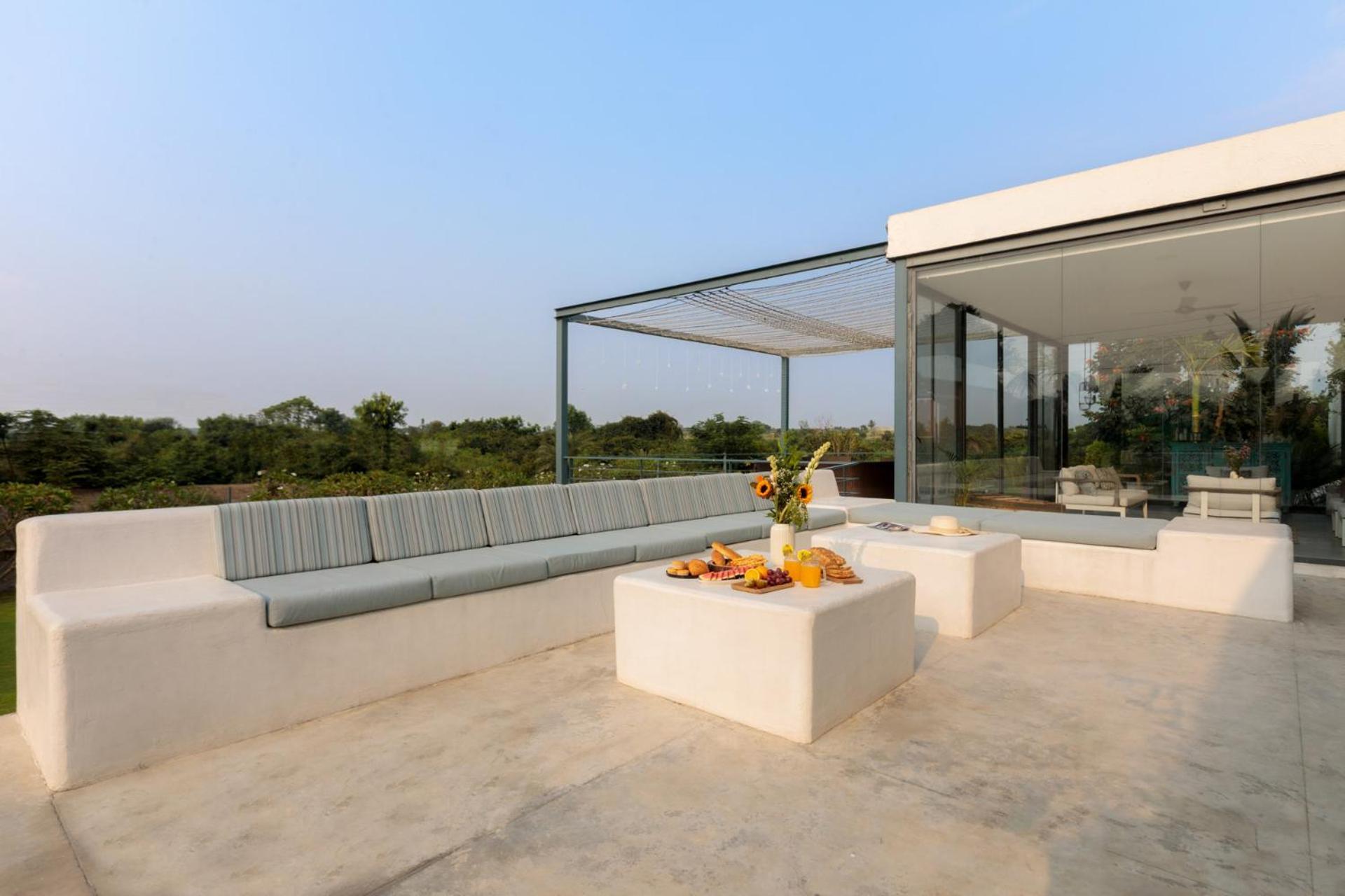 Open House By Stayvista - Nestled In Nature, Featuring A Swimming Pool & Expansive Lawn For A Serene Retreat Shikrapur Exterior foto